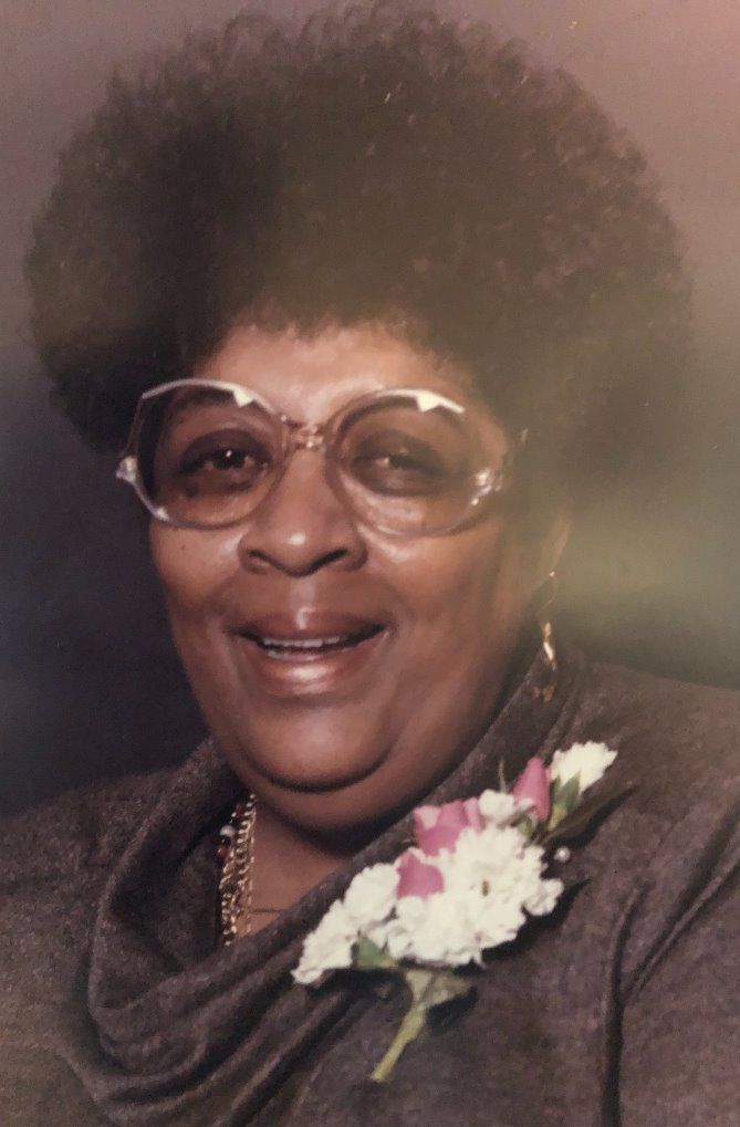 Paxton, Gloria May